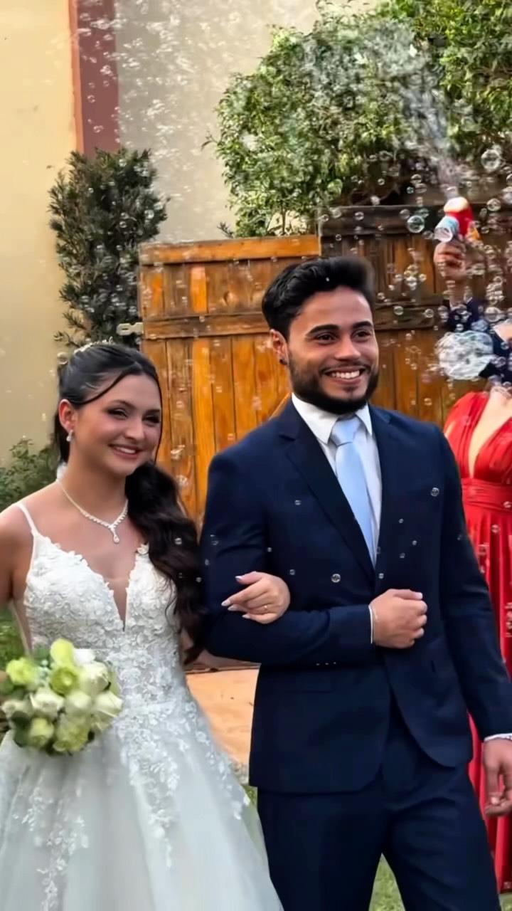 Capa do vídeo: Tiphani e Leonardo